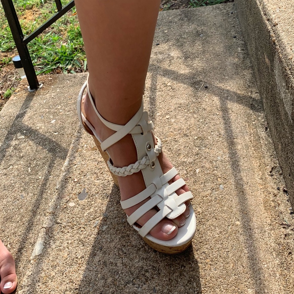 White wedges